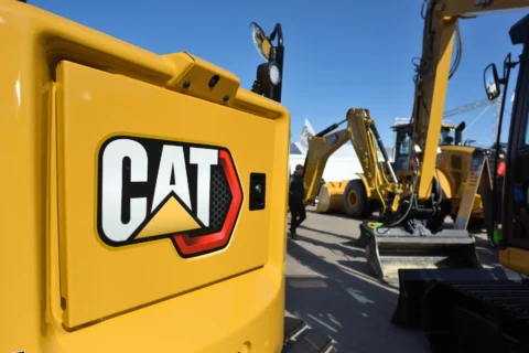 minikoparka Caterpillar