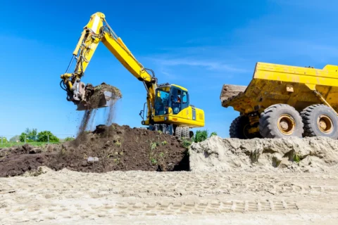 Koparki kołowe CAT – mobilność i niezawodność w pracy