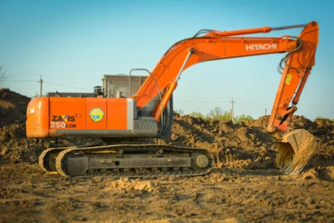 Koparka Hitachi ZAXIS 250 LCN na placu budowy